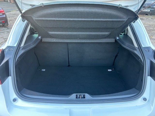 Used Renault Megane 2015 for sale - 76519288: Photo 16