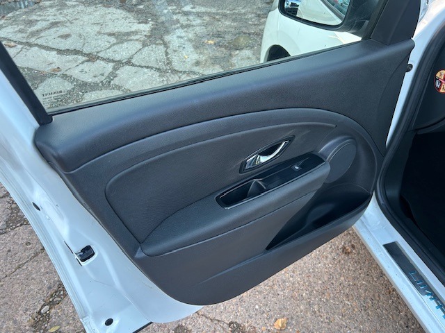 Used Renault Megane 2015 for sale - 76519288: Photo 22