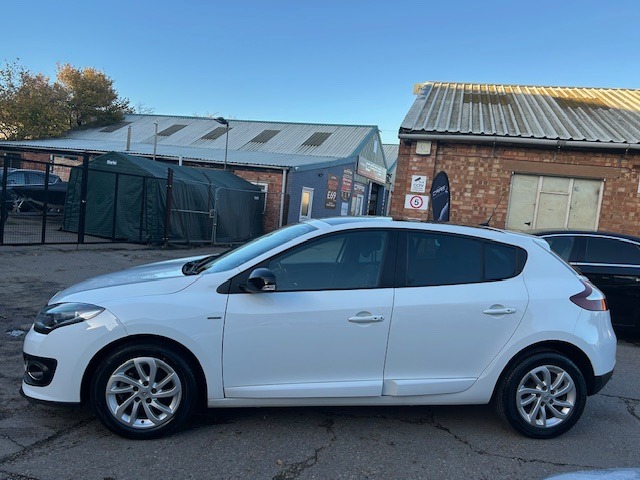 Used Renault Megane 2015 for sale - 76519288: Photo 4