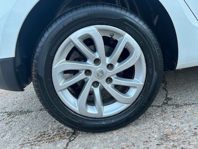 Used Renault Megane 2015 for sale - 76519288: Photo 9