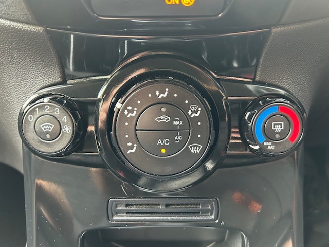 Used Ford Fiesta 2013 for sale - 76243362: Photo 21