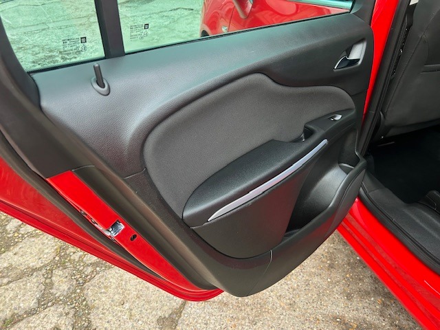 Used Vauxhall Zafira 2017 for sale - 77070850: Photo 22