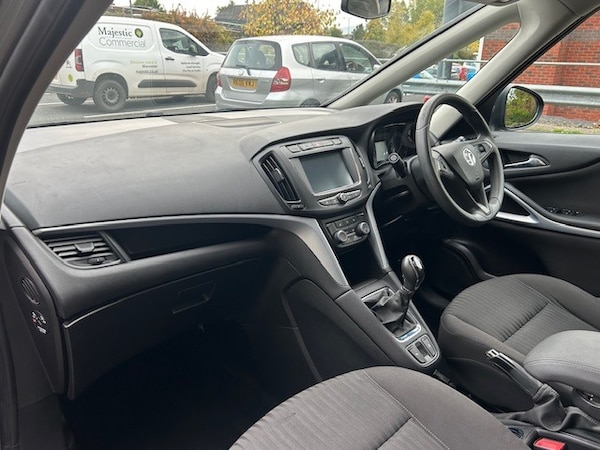 Used Vauxhall Zafira 2017 for sale - 76242626: Photo 21