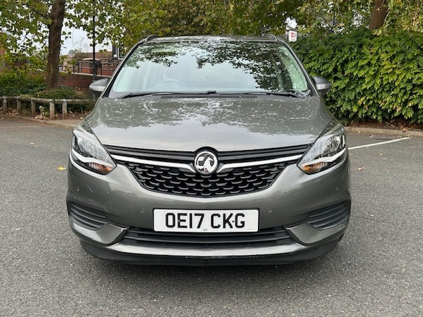 Used Vauxhall Zafira 2017 for sale - 76242626: Photo 2
