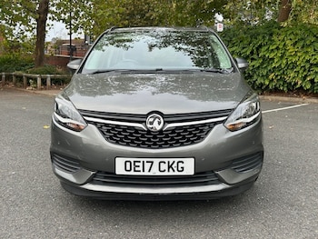 Used Vauxhall Zafira 2017 for sale - 76242626: Photo 2