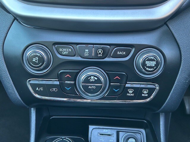 Used Jeep Cherokee 2014 for sale - 77889333: Photo 35