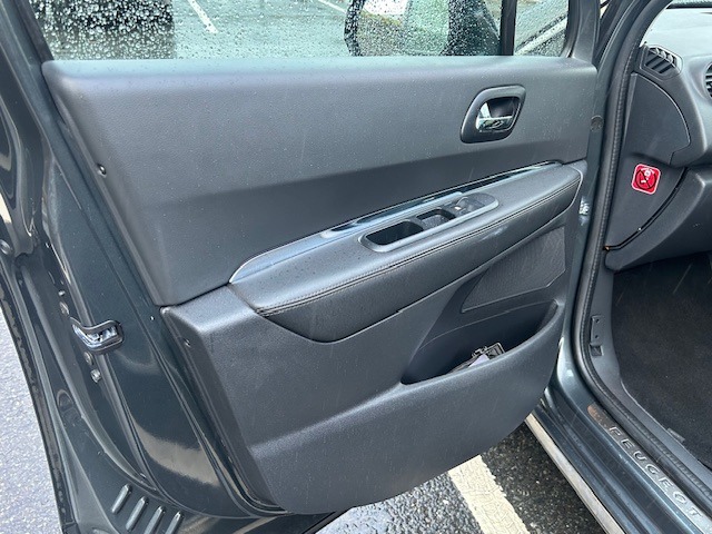 Used Peugeot 3008 2015 for sale - 76322084: Photo 22