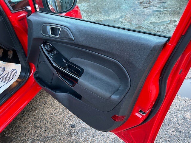 Used Ford Fiesta 2013 for sale - 77310323: Photo 15