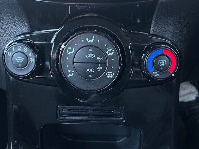 Used Ford Fiesta 2013 for sale - 77310323: Photo 29