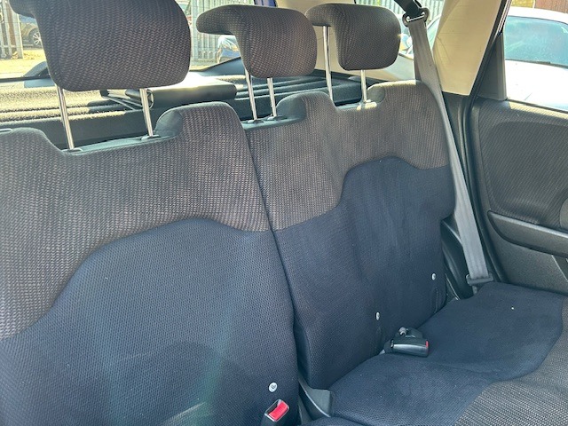 Used Honda Jazz 2013 for sale - 77945513: Photo 17