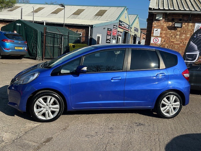 Used Honda Jazz 2013 for sale - 77945513: Photo 4