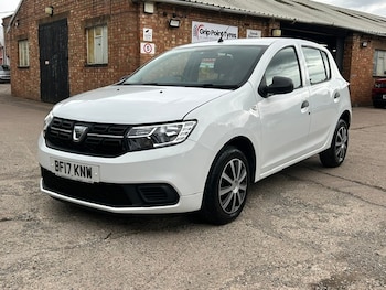 Used Dacia Sandero 2017 for sale - 78605973: Photo