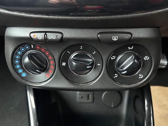 Used Vauxhall ADAM 2013 for sale - 76662590: Photo 19