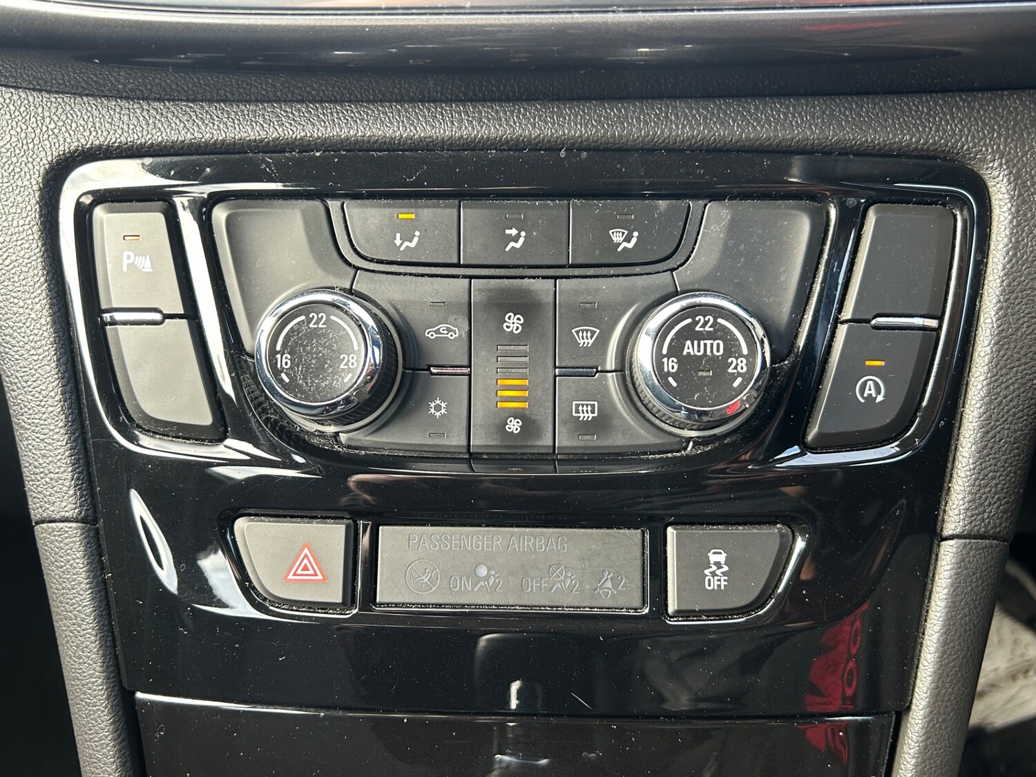 Used Vauxhall Mokka X 2017 for sale - 77707352: Photo 28