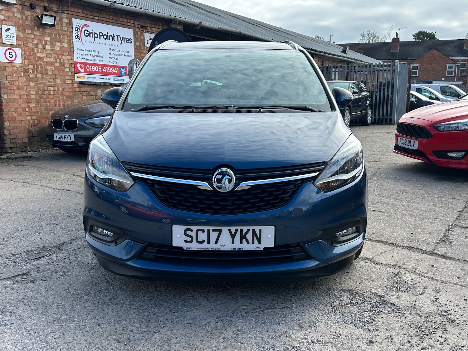 Used Vauxhall Zafira 2017 for sale - 78122759: Photo 2