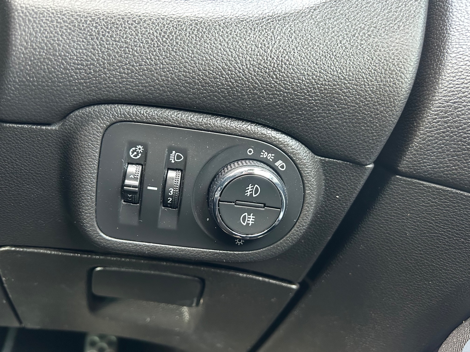 Used Vauxhall Zafira 2017 for sale - 78122759: Photo 38