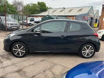 Used Peugeot 208 2016 for sale - 78296255: Photo