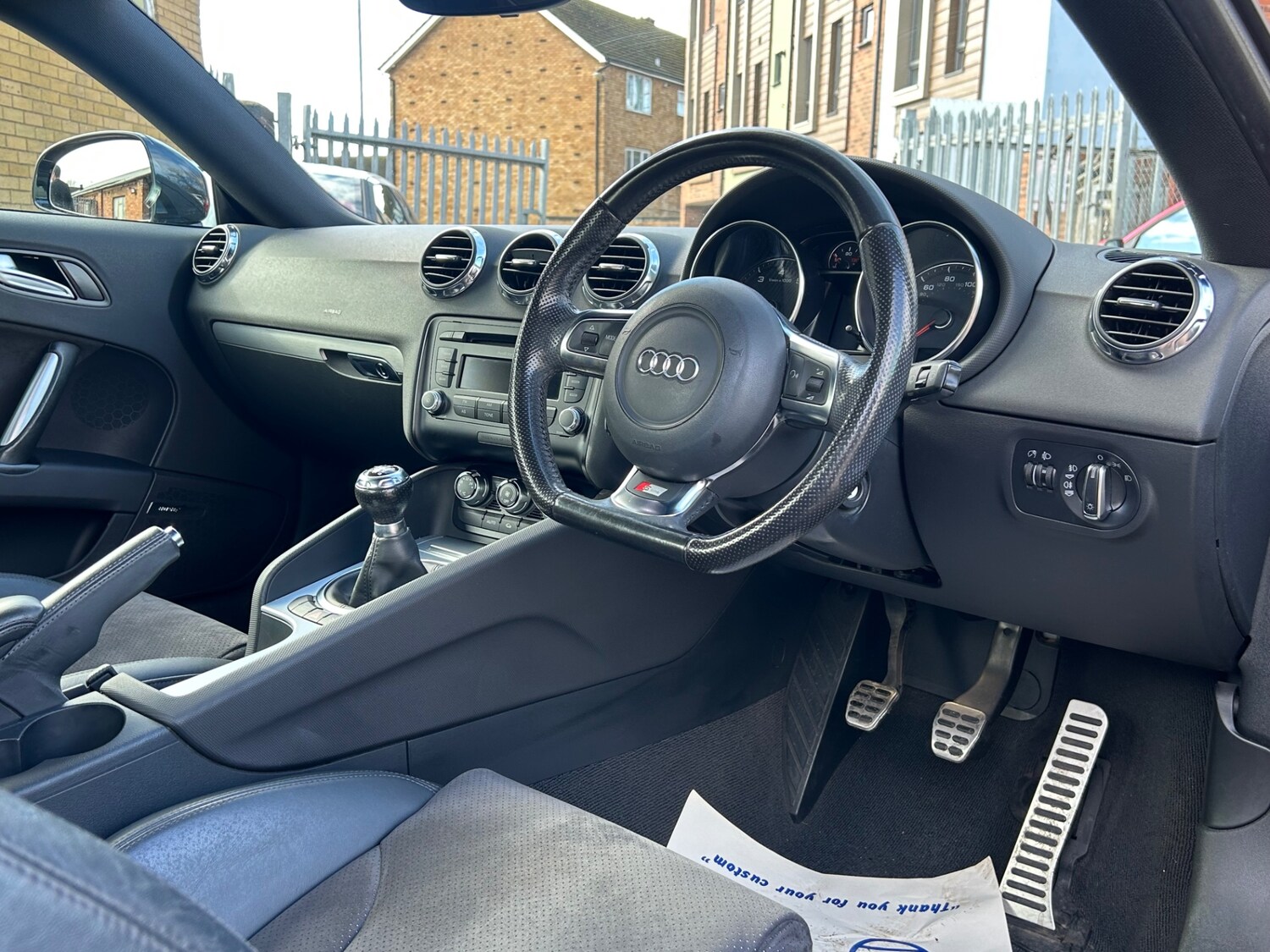 Used Audi TT 2010 for sale - 77707356: Photo 12