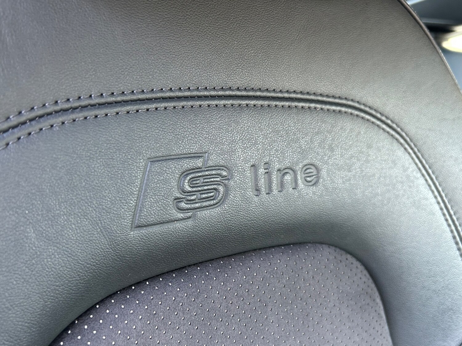 Used Audi TT 2010 for sale - 77707356: Photo 14