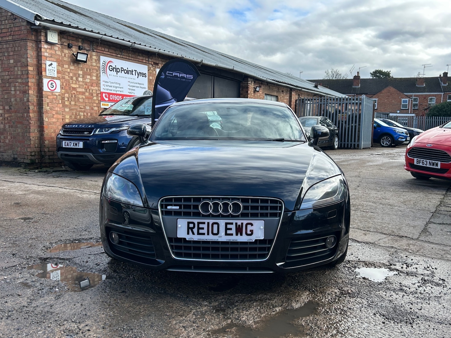 Used Audi TT 2010 for sale - 77707356: Photo 2