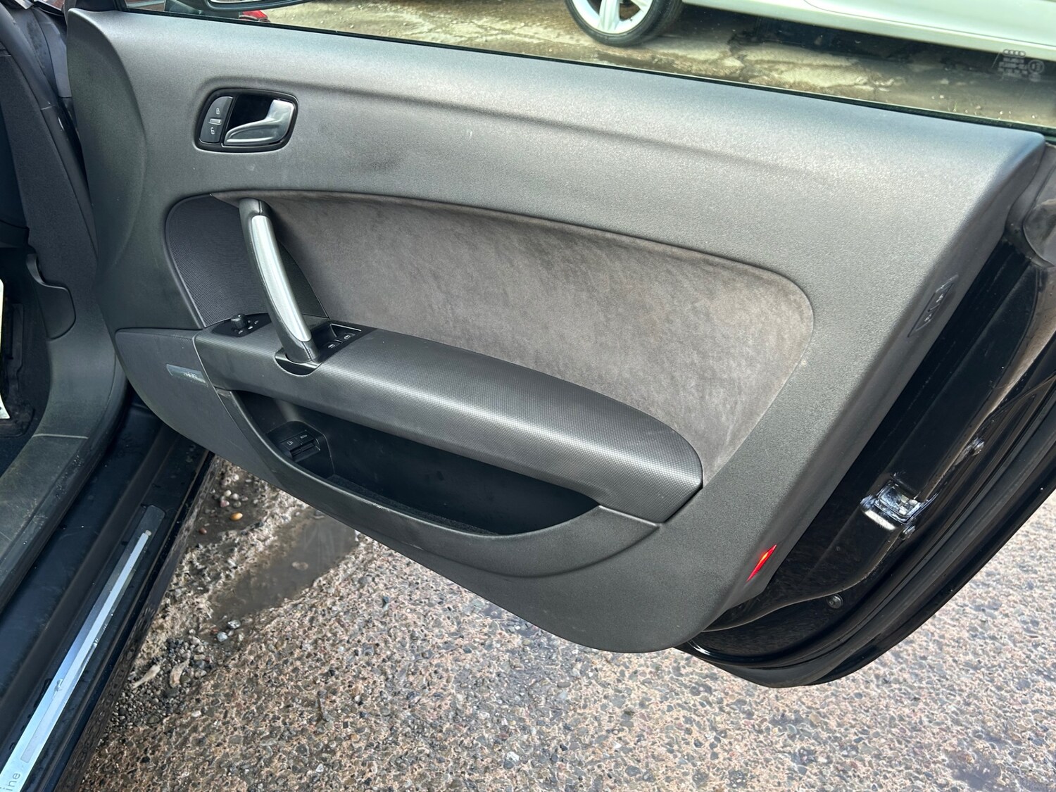 Used Audi TT 2010 for sale - 77707356: Photo 23