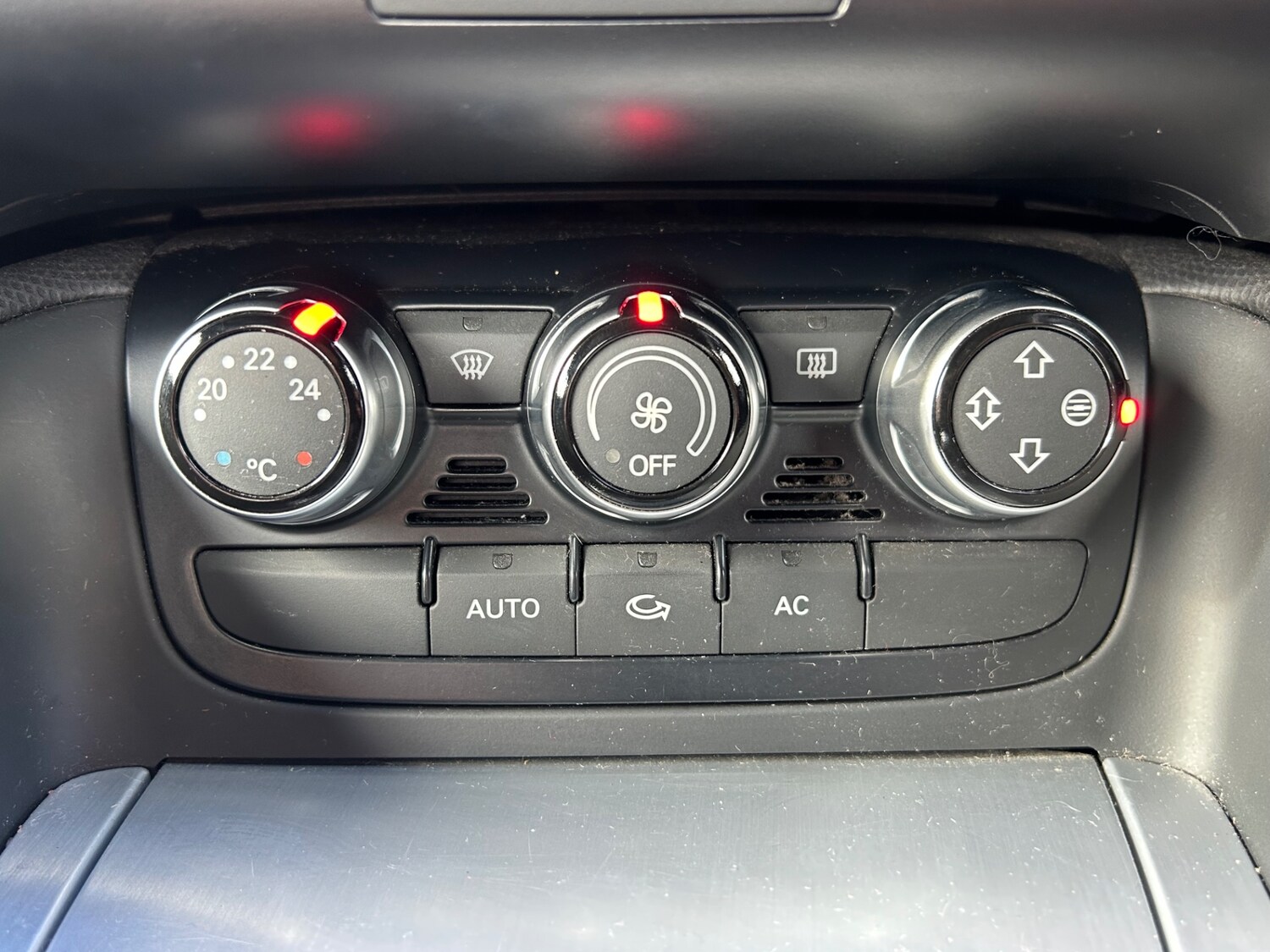 Used Audi TT 2010 for sale - 77707356: Photo 30