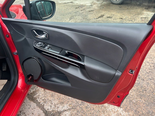 Used Renault Clio 2013 for sale - 77490829: Photo 15