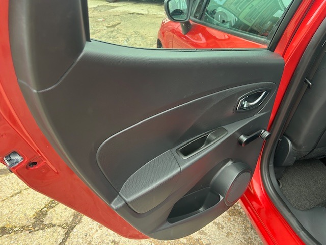 Used Renault Clio 2013 for sale - 77490829: Photo 23