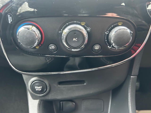 Used Renault Clio 2013 for sale - 77490829: Photo 38