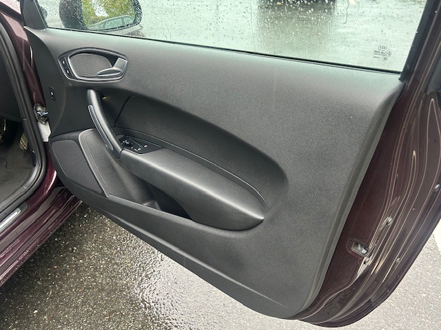 Used Audi A1 2011 for sale - 76355690: Photo 13