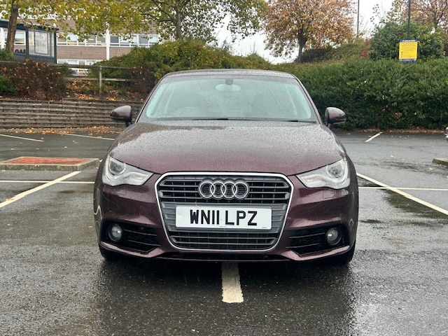 Used Audi A1 2011 for sale - 76355690: Photo 2