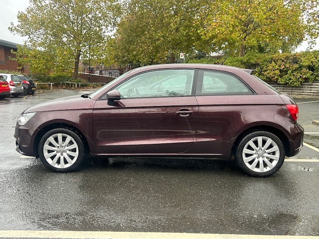 Used Audi A1 2011 for sale - 76355690: Photo 4