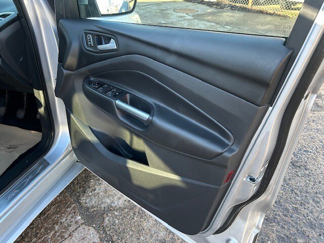 Used Ford Kuga 2015 for sale - 77577941: Photo 15