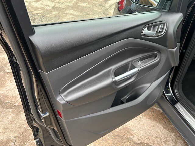 Used Ford Kuga 2016 for sale - 77916224: Photo 27