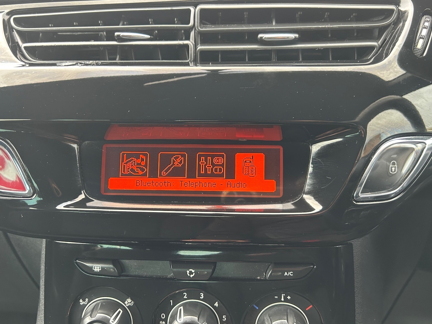 Used Citroen DS3 2013 for sale - 77632668: Photo 26