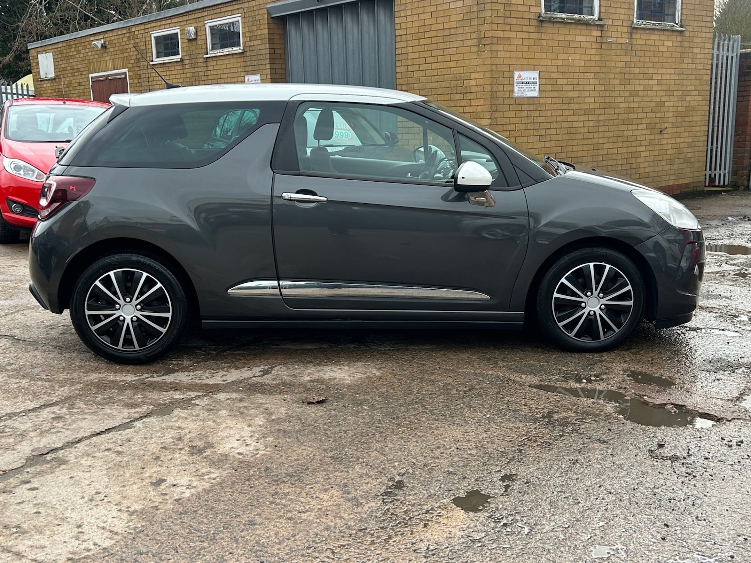 Used Citroen DS3 2013 for sale - 77632668: Photo 8