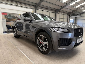 Used Jaguar F-Pace 2018 for sale - 79422618: Photo