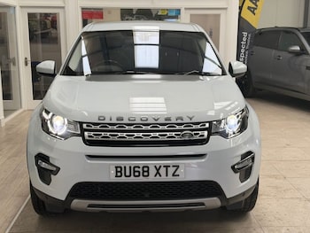 Used Land Rover Discovery Sport 2018 for sale - 79265429: Photo