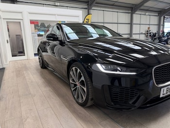 Used Jaguar XE 2020 for sale - 79265416: Photo
