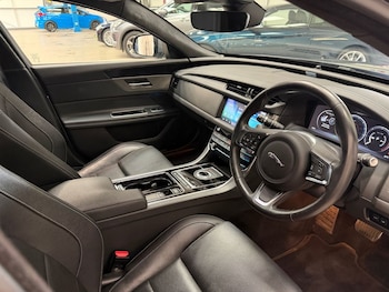 Used Jaguar XF 2020 for sale - 79562709: Photo