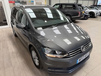 Used Volkswagen Touran 2017 for sale - 79384977: Photo