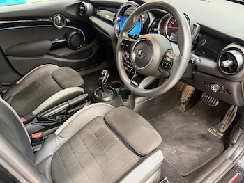Used MINI Hatch 2022 for sale - 79265391: Photo