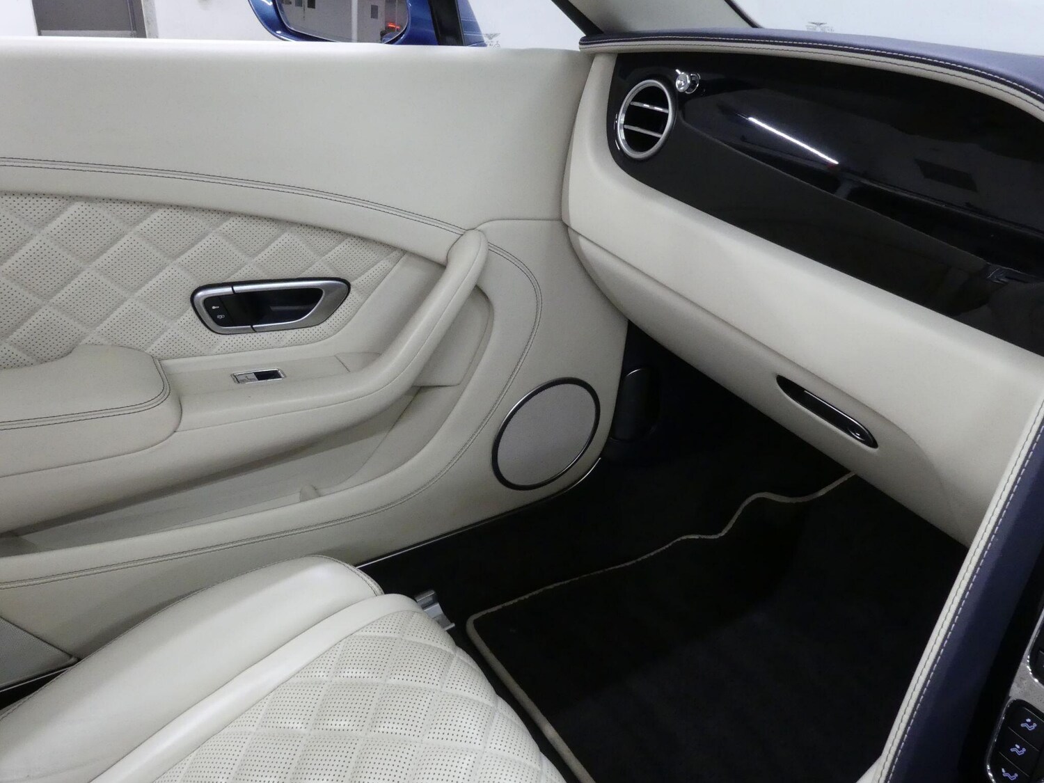 Used Bentley Continental 2016 for sale - 77696749: Photo 43