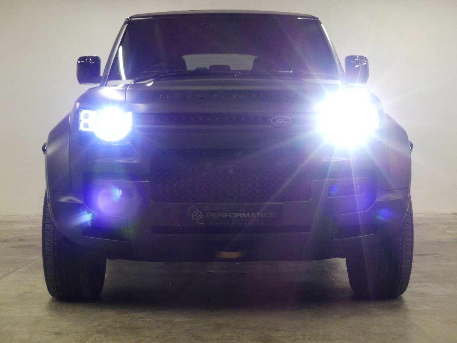 Used Land Rover Defender 110 for sale - 77908503: Photo 12