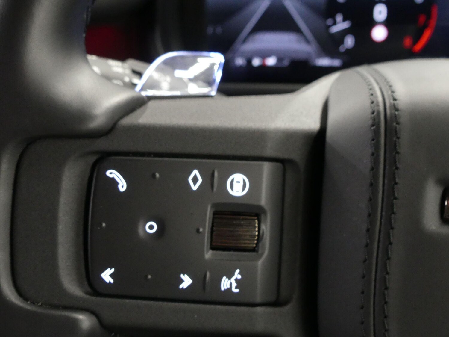 Used Land Rover Defender 110 for sale - 77908503: Photo 18