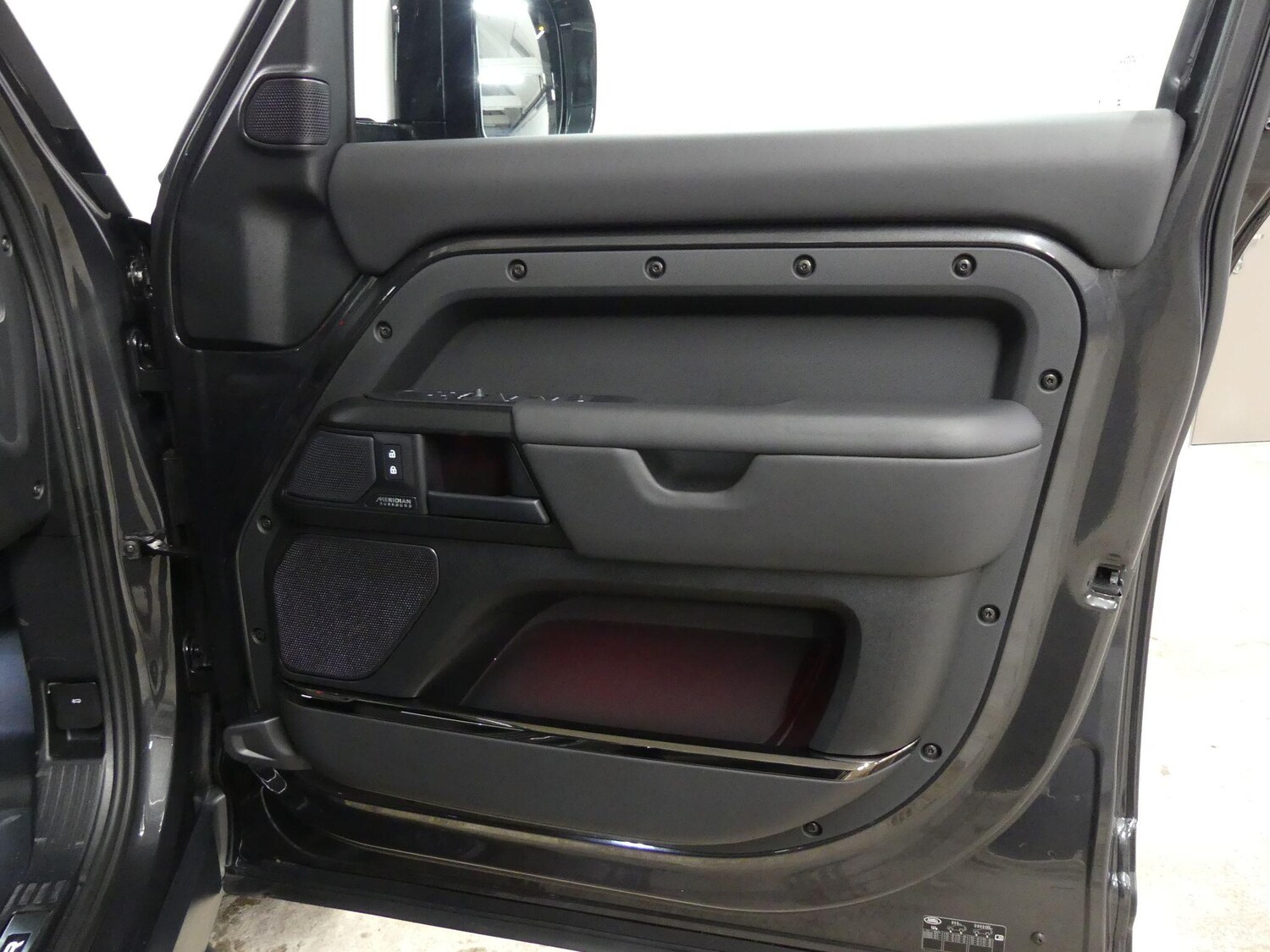 Used Land Rover Defender 110 for sale - 77908503: Photo 42