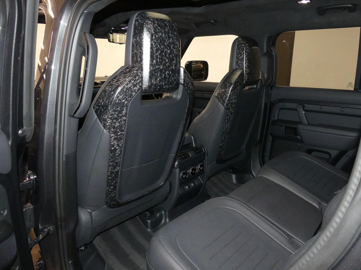 Used Land Rover Defender 110 for sale - 77908503: Photo 51