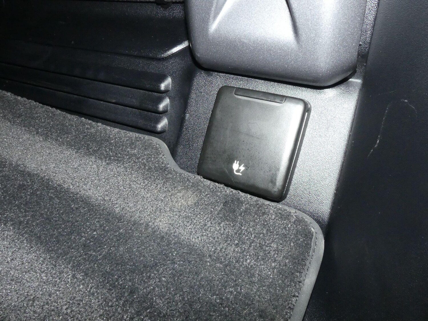 Used Land Rover Defender 110 for sale - 77908503: Photo 58