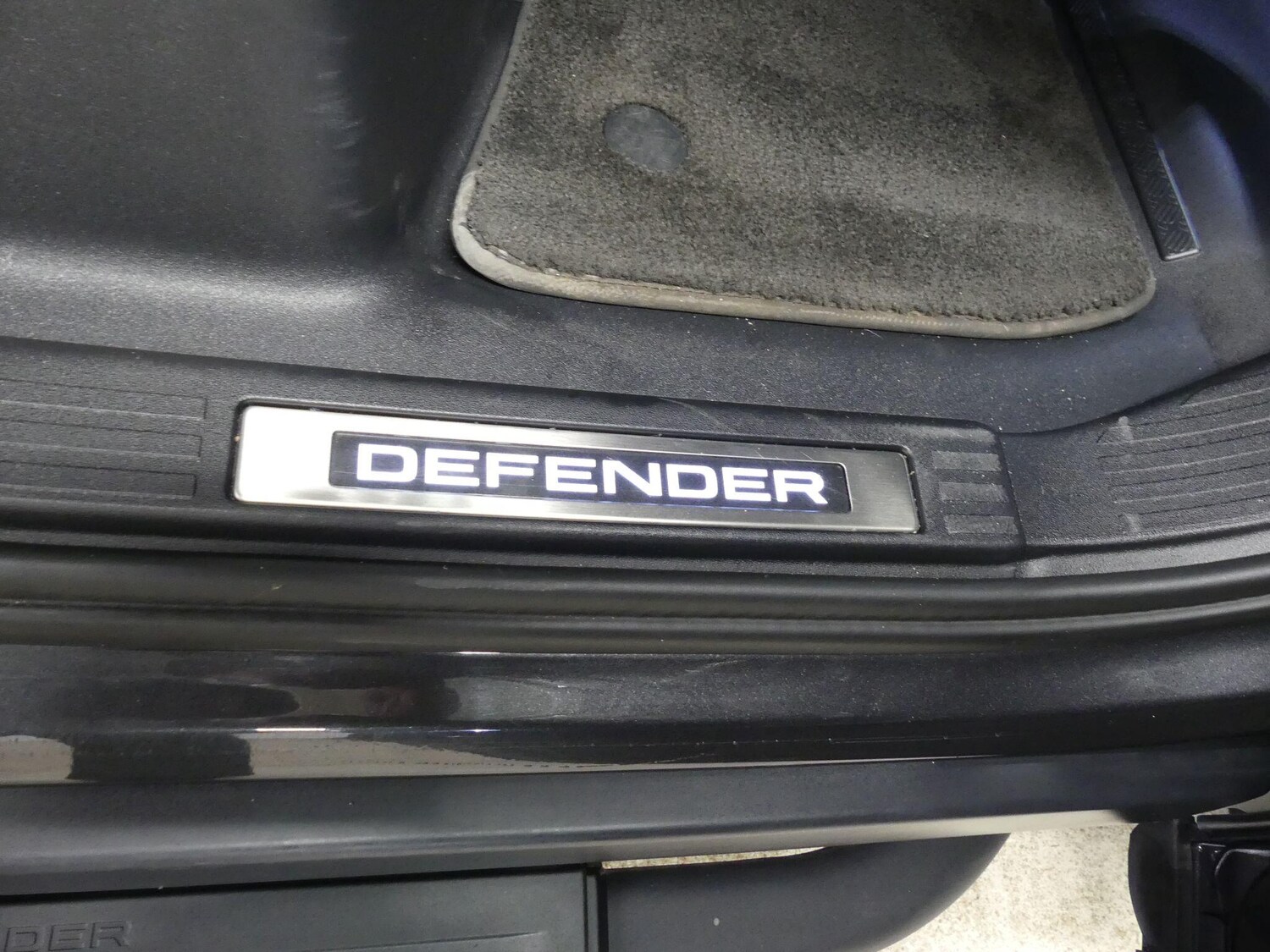 Used Land Rover Defender 110 for sale - 77908503: Photo 61