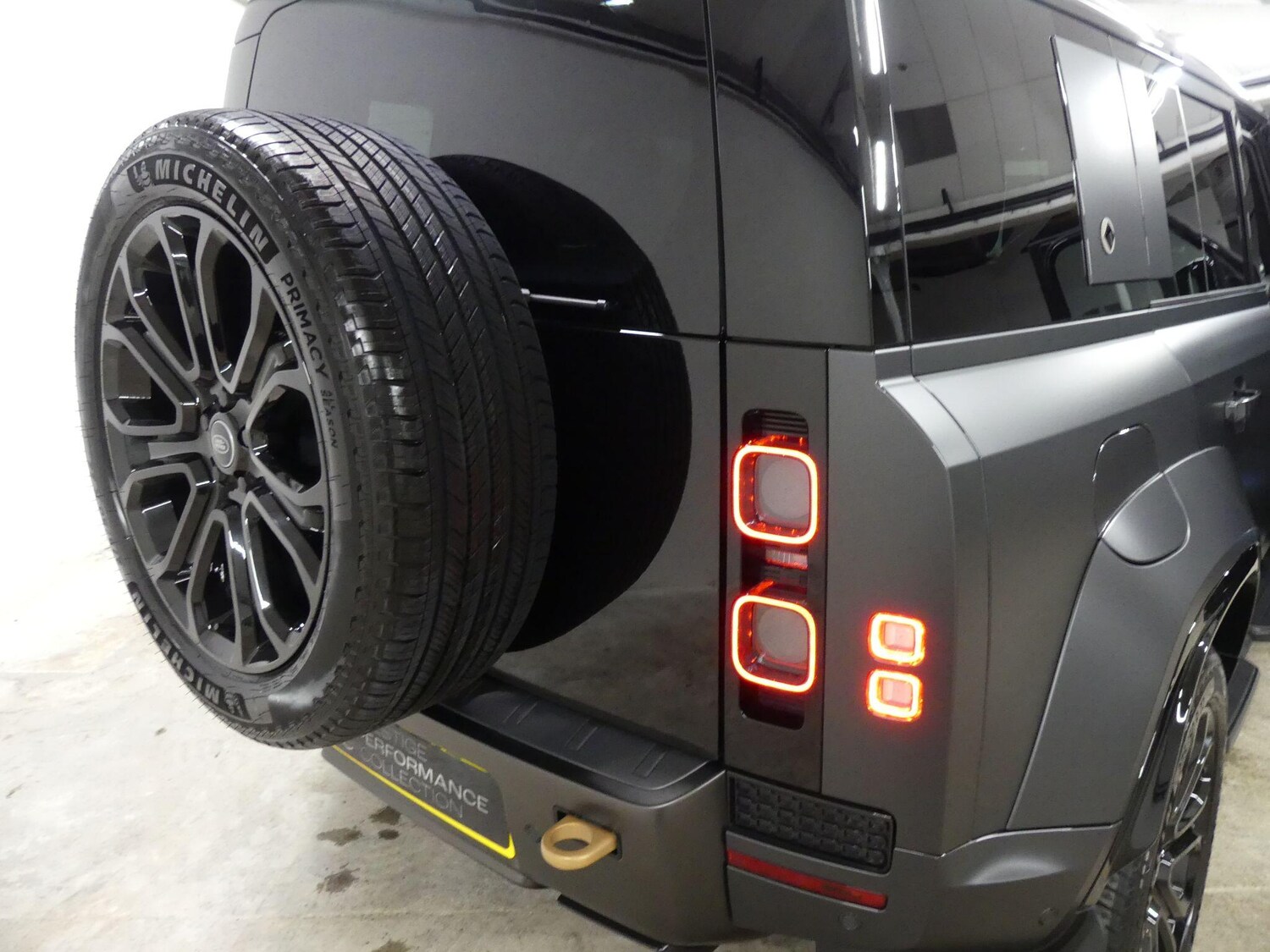 Used Land Rover Defender 110 for sale - 77908503: Photo 65